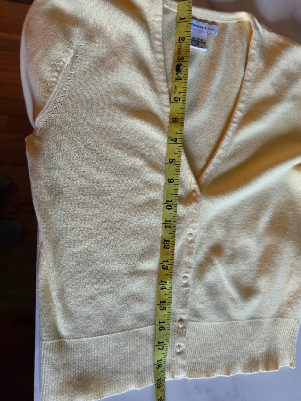 Abercrombie & Fitch Pastel Butter Yellow Cardigan, Soft Knit Classic Fit, Medium - Picture 5 of 8